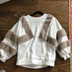 Zara fur sweatshirt